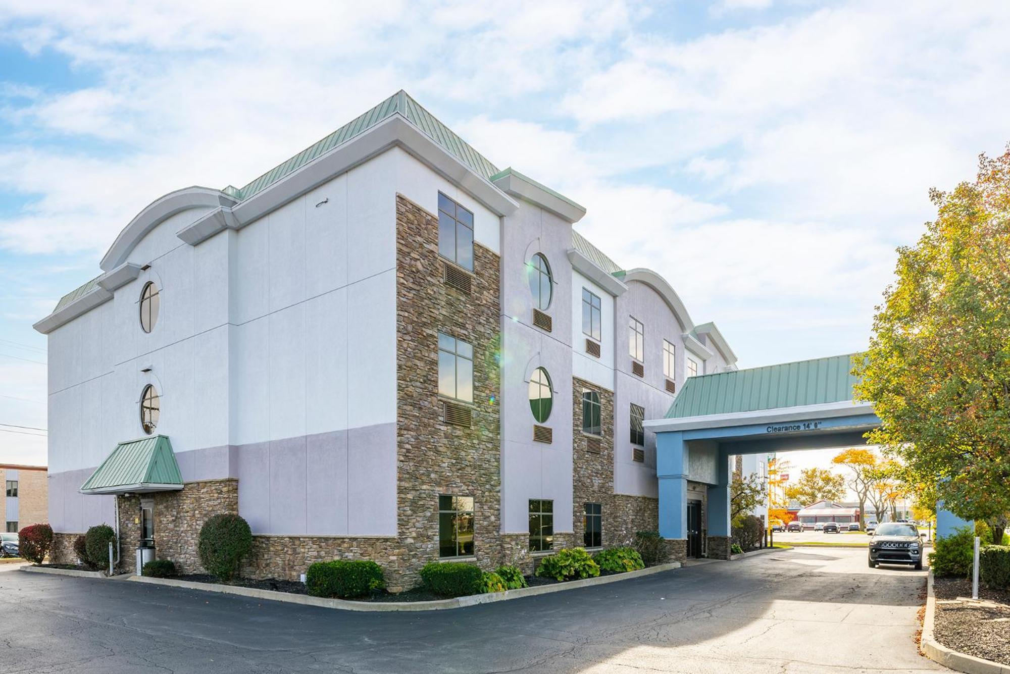 Comfort Suites Perrysburg - Toledo South Exterior photo